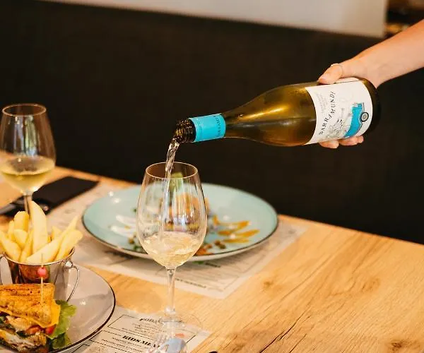 Etna 아파트호텔 코워브제크